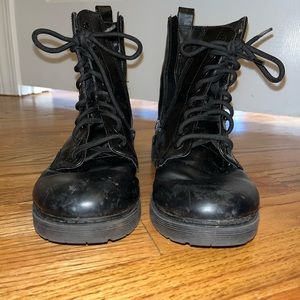 Woman’s Combat Boots Size 5